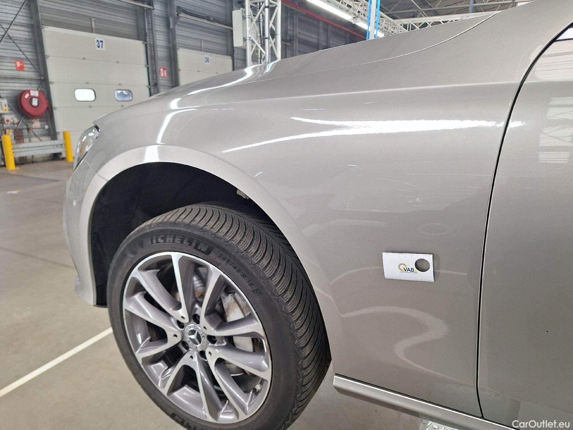  Mercedes  E-Klasse Mercedes, E-Class FL'20 PHEV, Mercedes-Benz  Berline E 300 de 4MATIC Bus #23