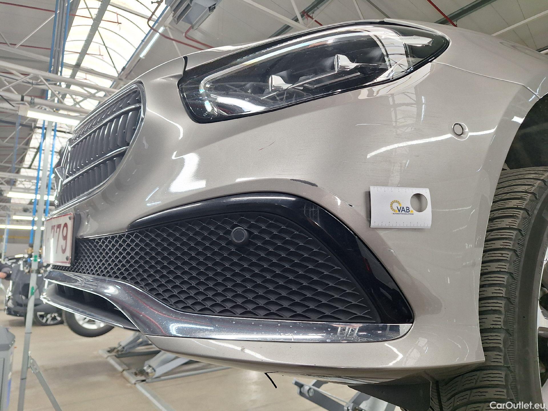  Mercedes  E-Klasse Mercedes, E-Class FL'20 PHEV, Mercedes-Benz  Berline E 300 de 4MATIC Bus #37