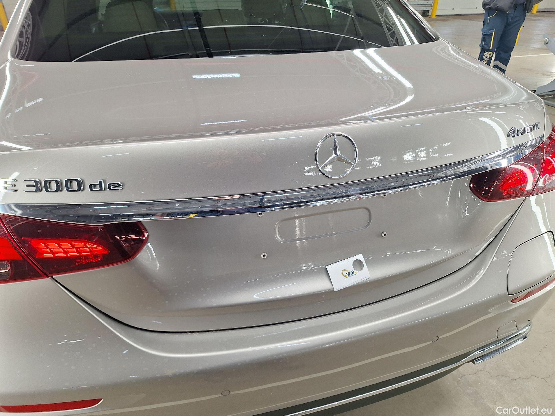  Mercedes  E-Klasse Mercedes, E-Class FL'20 PHEV, Mercedes-Benz  Berline E 300 de 4MATIC Bus #14