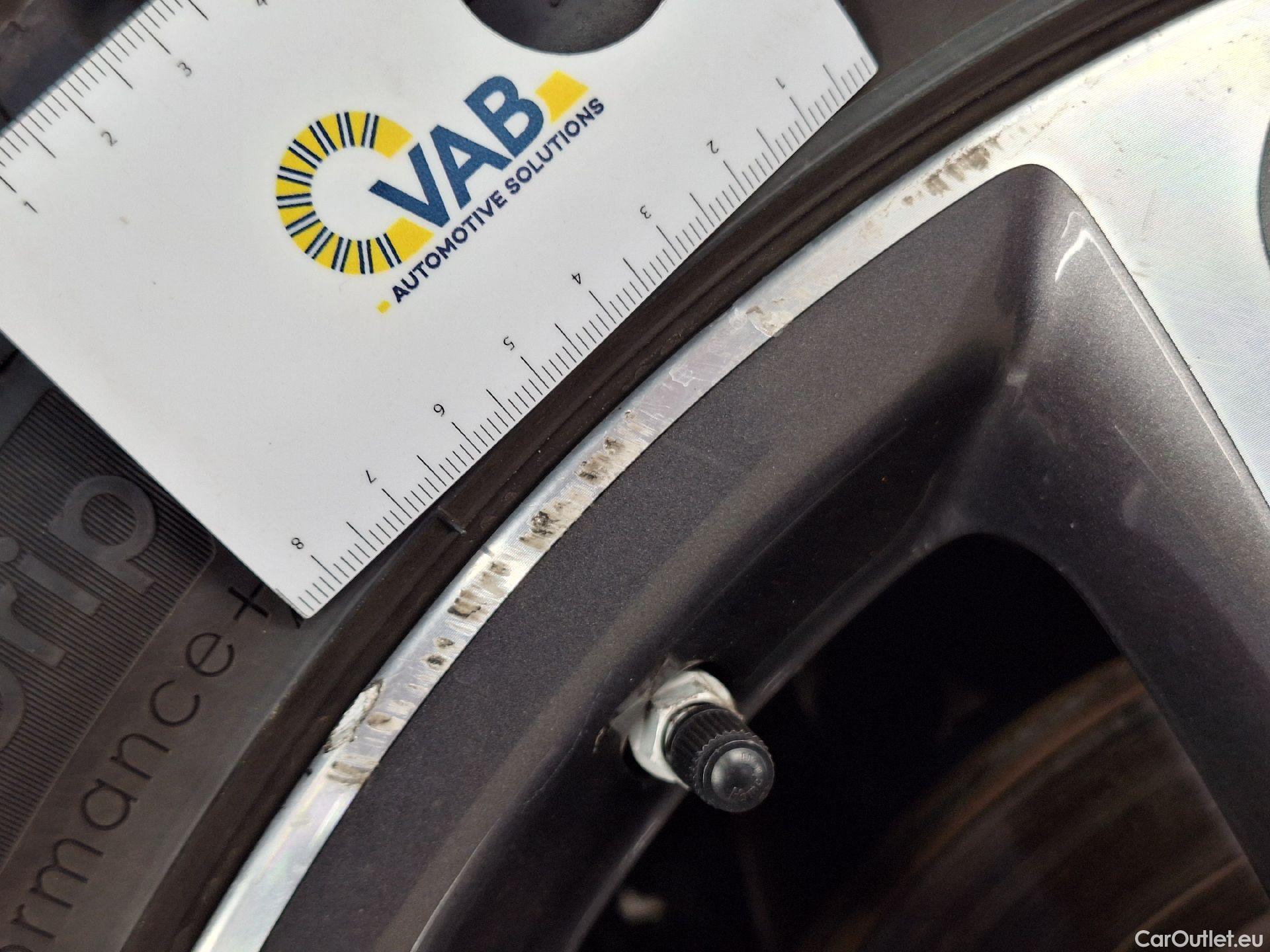  Mercedes  E-Klasse Mercedes, E-Class FL'20 PHEV, Mercedes-Benz  Berline E 300 de 4MATIC Bus #47