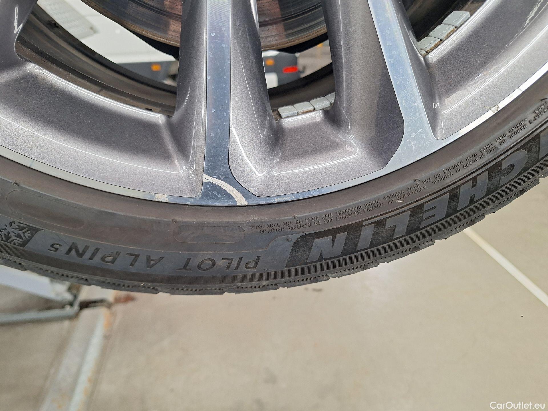  Mercedes  E-Klasse Mercedes, E-Class FL'20 PHEV, Mercedes-Benz  Berline E 300 de 4MATIC Bus #53