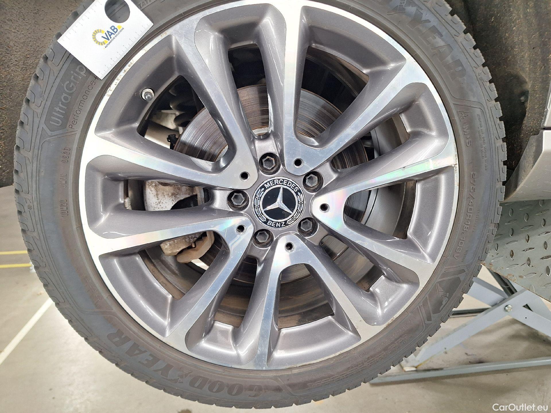  Mercedes  E-Klasse Mercedes, E-Class FL'20 PHEV, Mercedes-Benz  Berline E 300 de 4MATIC Bus #46