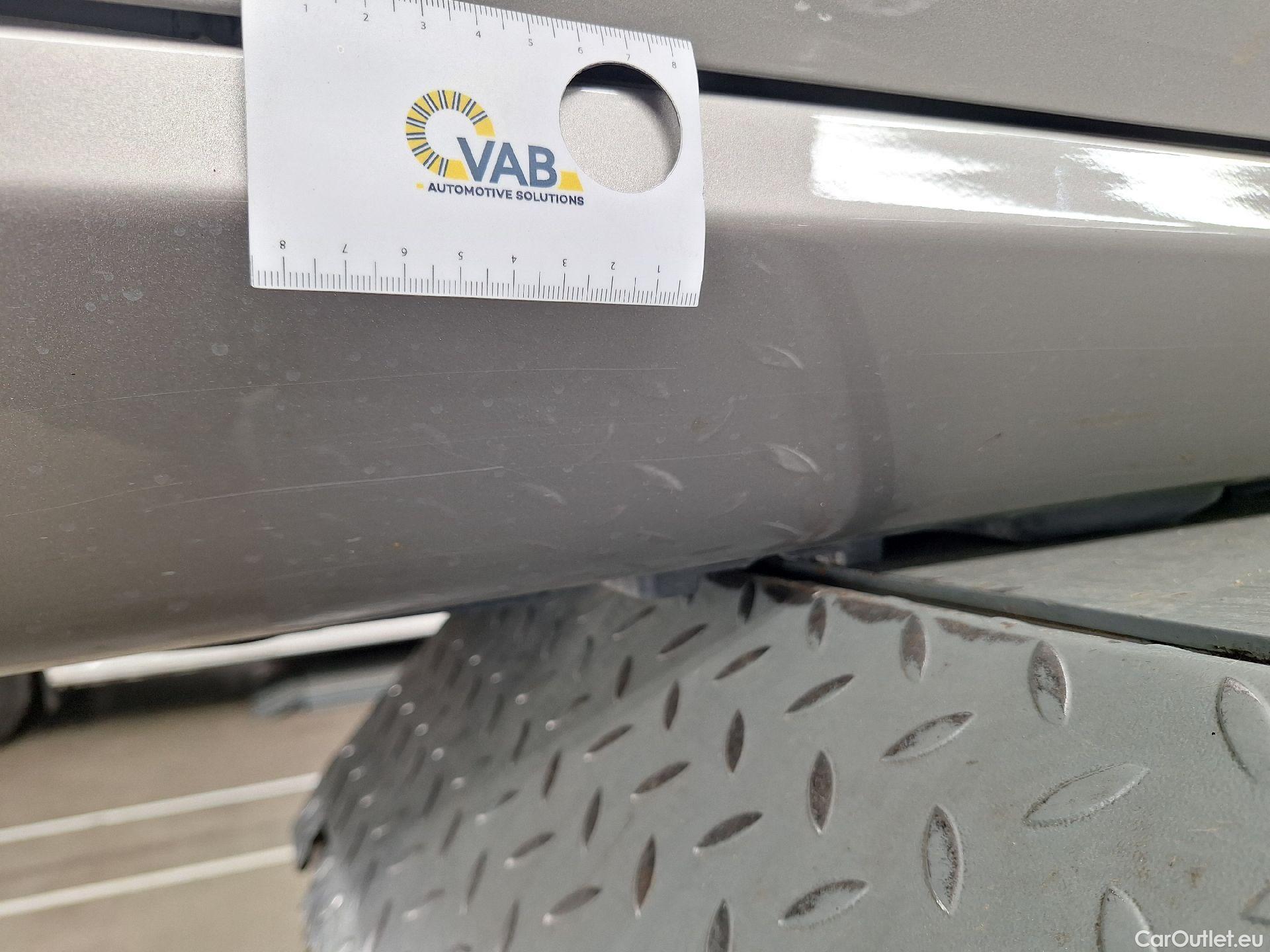  Mercedes  E-Klasse Mercedes, E-Class FL'20 PHEV, Mercedes-Benz  Berline E 300 de 4MATIC Bus #49