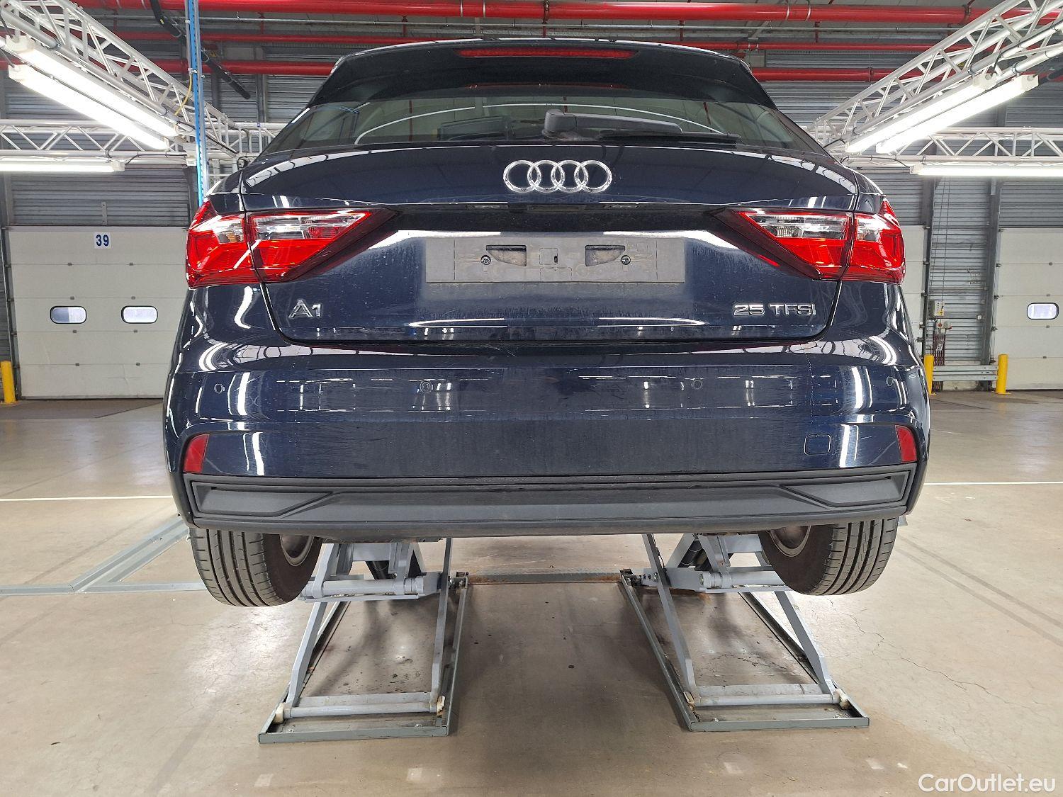  Audi  A1 Sportback Audi, A1 SB '18, Audi  1.0 25 TFSI 70kW S tronic Busine #18