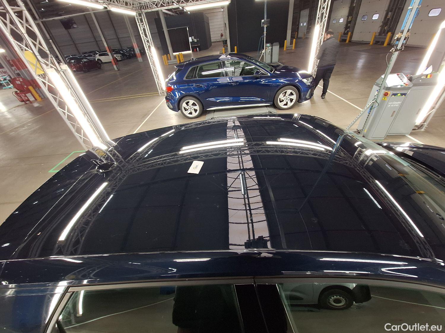  Audi  A1 Sportback Audi, A1 SB '18, Audi  1.0 25 TFSI 70kW S tronic Busine #25