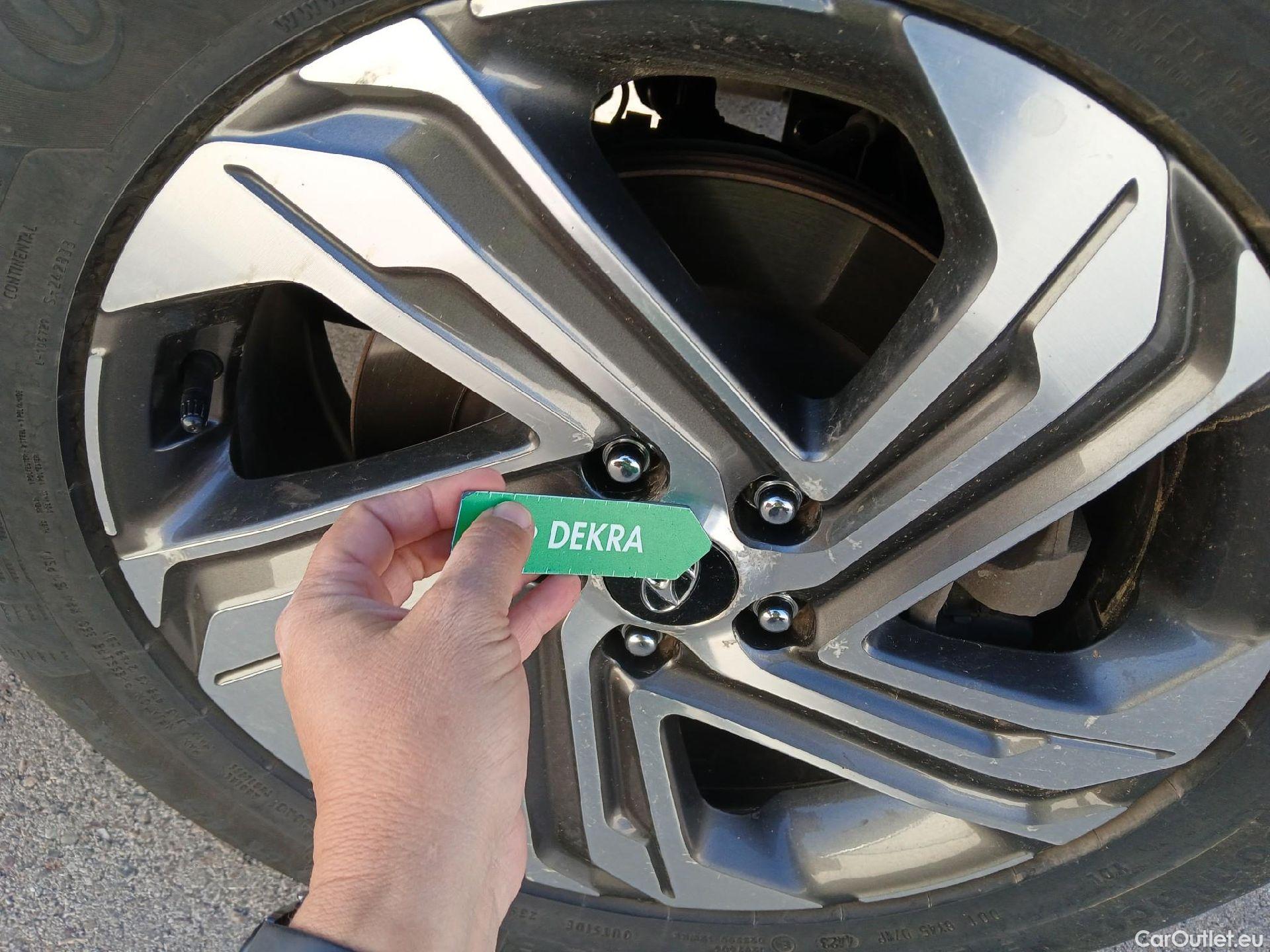  Hyundai  Santa Fe HYUNDAI  / 2021 / 5P / todoterreno 2.2 CRDi Maxx DCT 4x2 #20