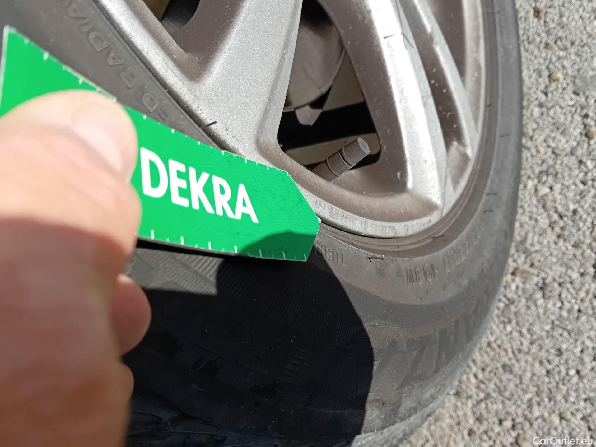  Ford  Kuga FORD  / 2016 / 5P / todoterreno 1.5 EcoBoost 88kW 4x2 Trend+ (CX) #23