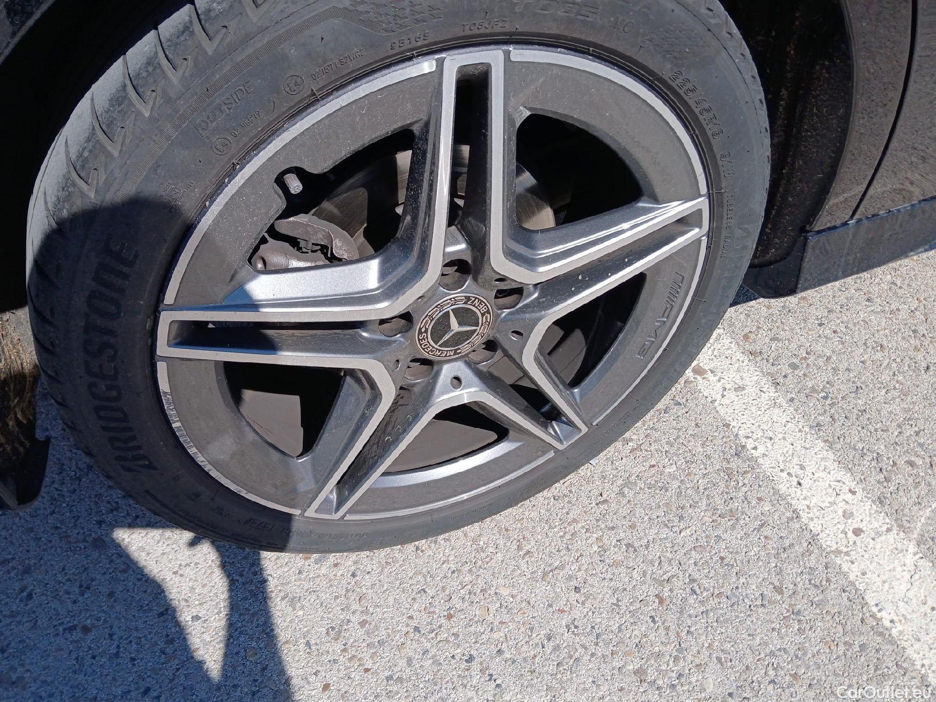  Mercedes  A-Klasse MERCEDES-BENZ Clase A / 2018 / 5P / berlina con portón A 200 d #13