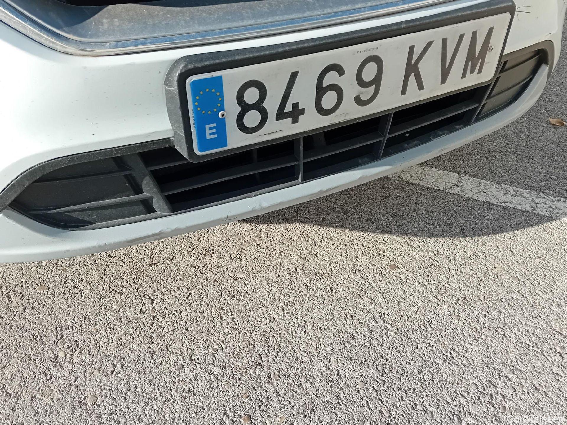  Ford  Kuga FORD  / 2016 / 5P / todoterreno 1.5 EcoBoost 88kW 4x2 Trend+ (CX) #3