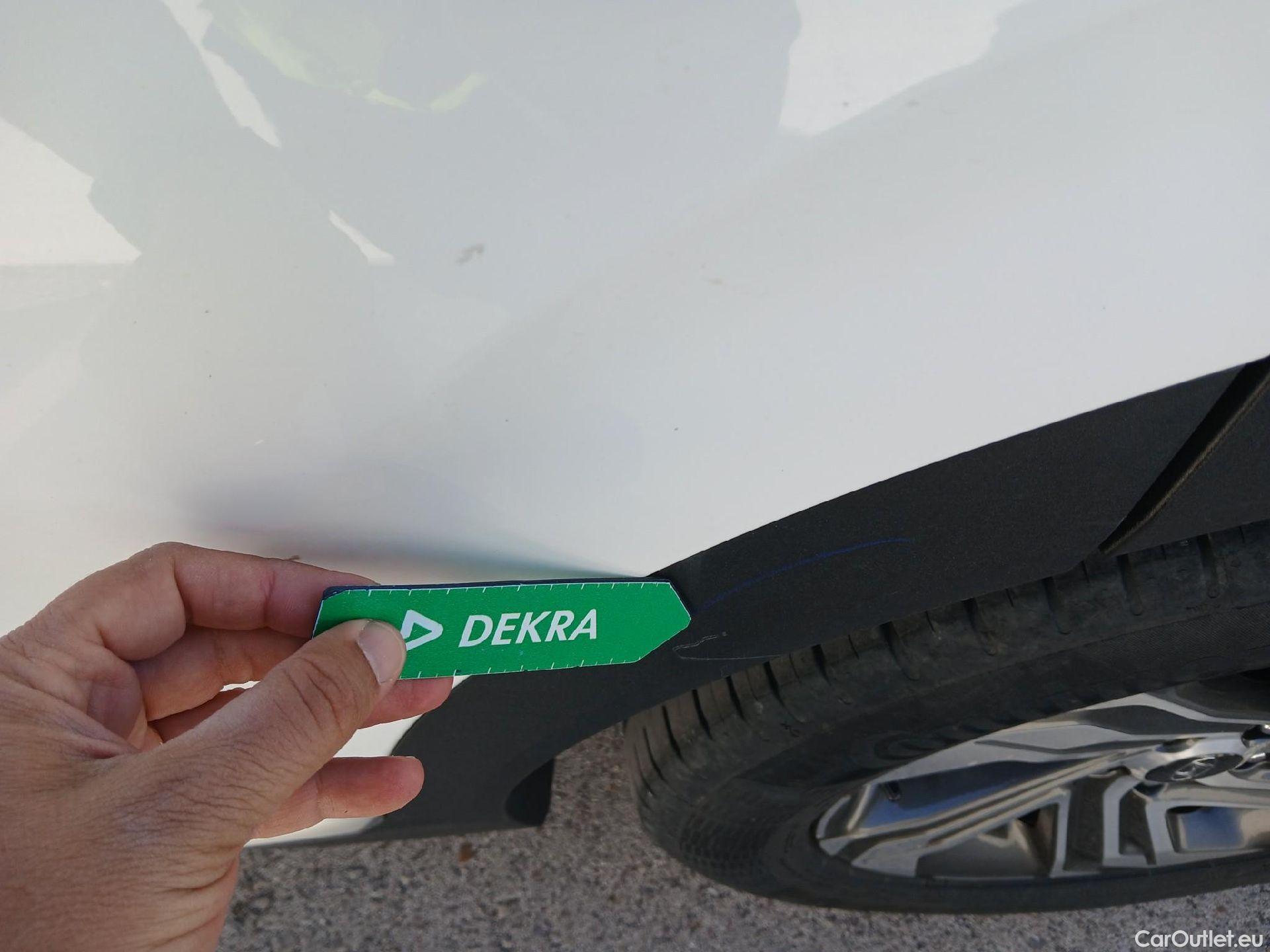  Hyundai  Santa Fe HYUNDAI  / 2021 / 5P / todoterreno 2.2 CRDi Maxx DCT 4x2 #16