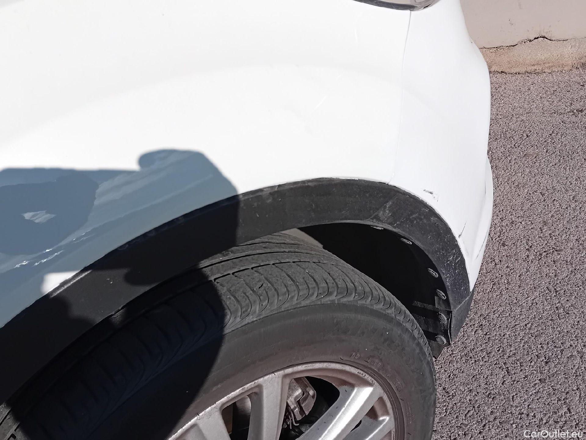  Ford  Kuga FORD  / 2016 / 5P / todoterreno 1.5 EcoBoost 88kW 4x2 Trend+ (CX) #37