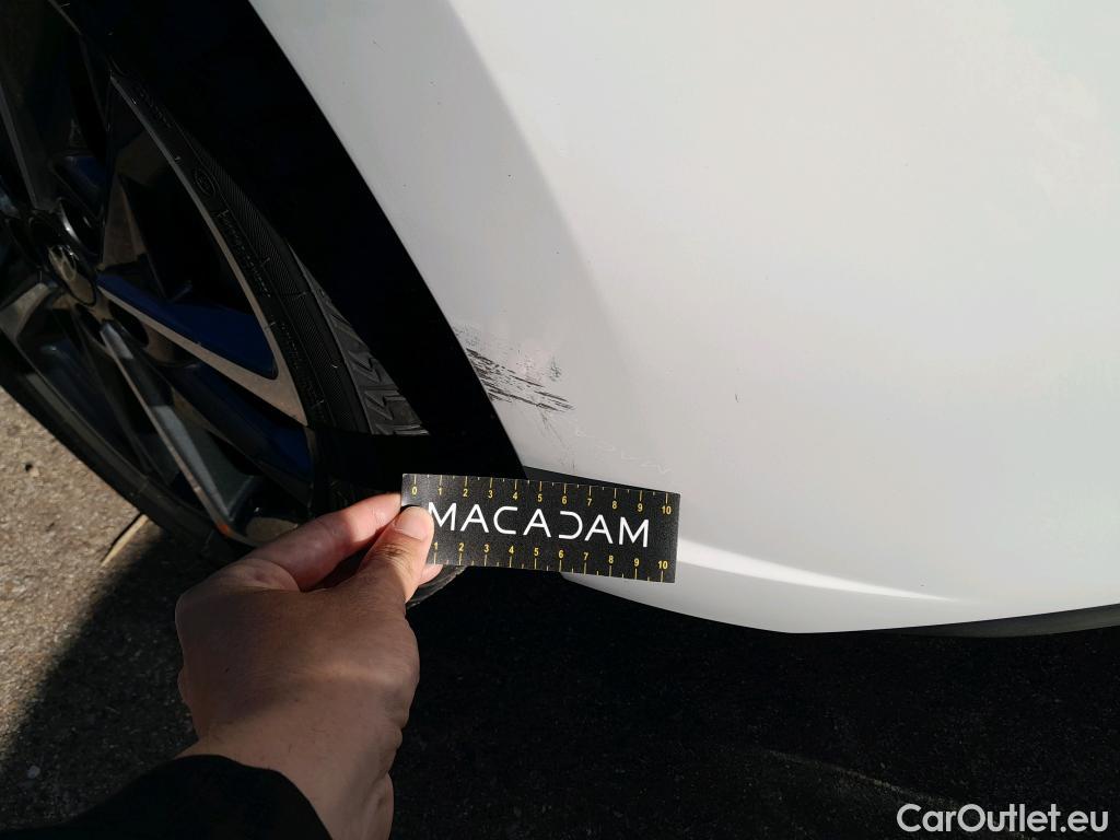  Hyundai  i30 HYUNDAI  / 2020 / 5P / berlina con portón 1.5 DPI Klass SLX #8