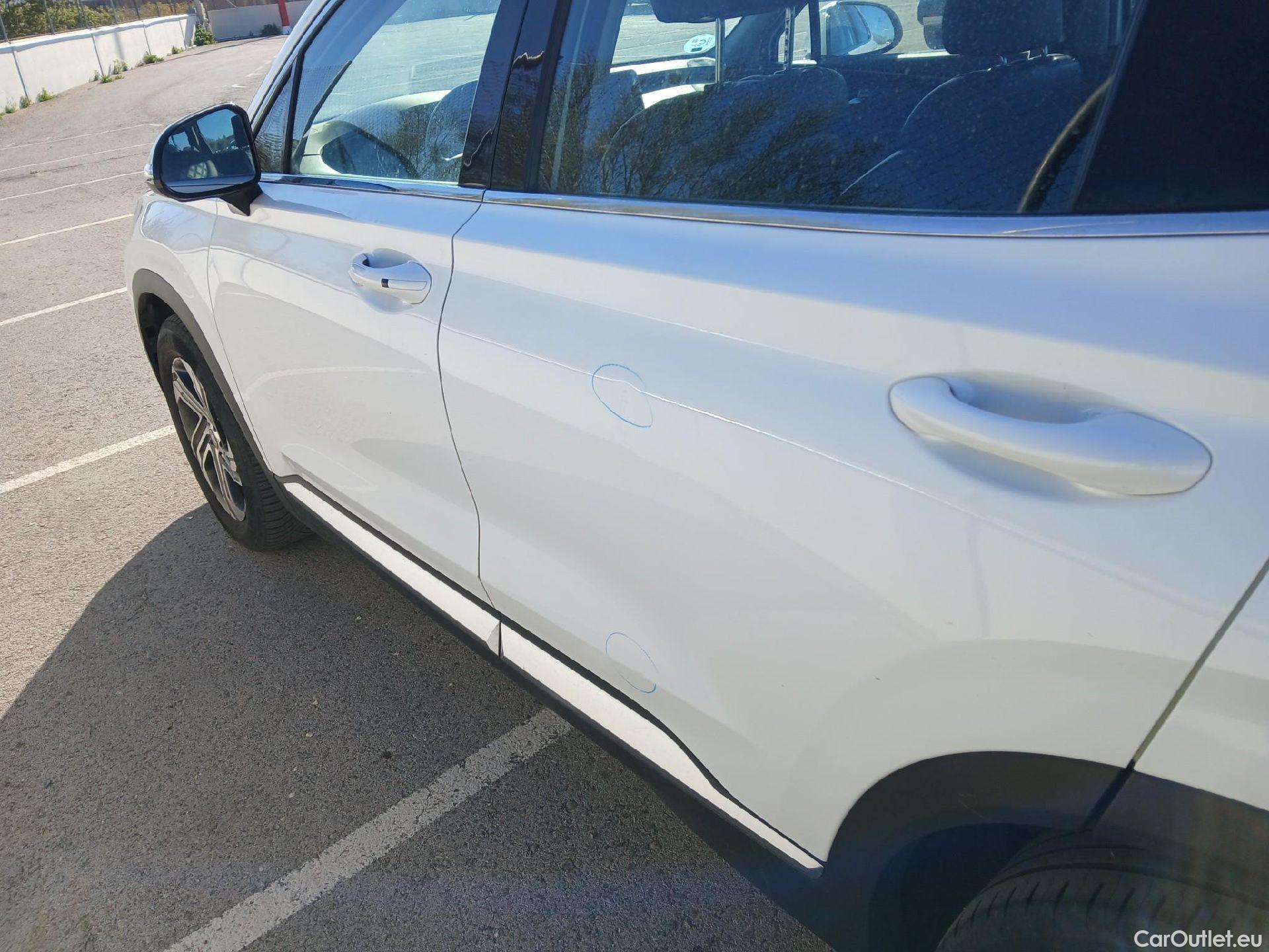  Hyundai  Santa Fe HYUNDAI  / 2021 / 5P / todoterreno 2.2 CRDi Maxx DCT 4x2 #14