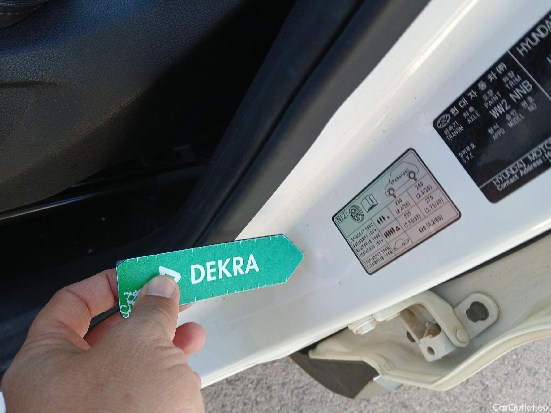  Hyundai  Santa Fe HYUNDAI  / 2021 / 5P / todoterreno 2.2 CRDi Maxx DCT 4x2 #4