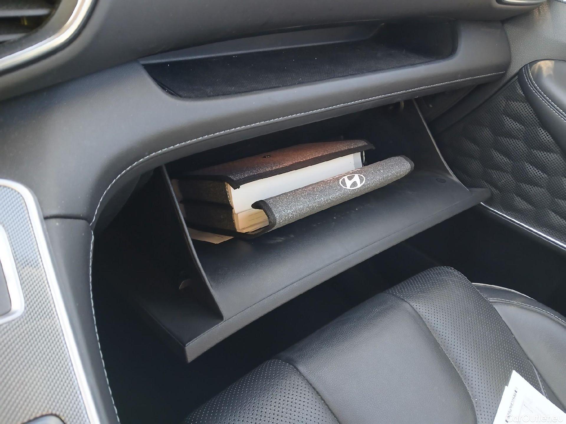  Hyundai  Santa Fe HYUNDAI  / 2021 / 5P / todoterreno 2.2 CRDi Maxx DCT 4x2 #1