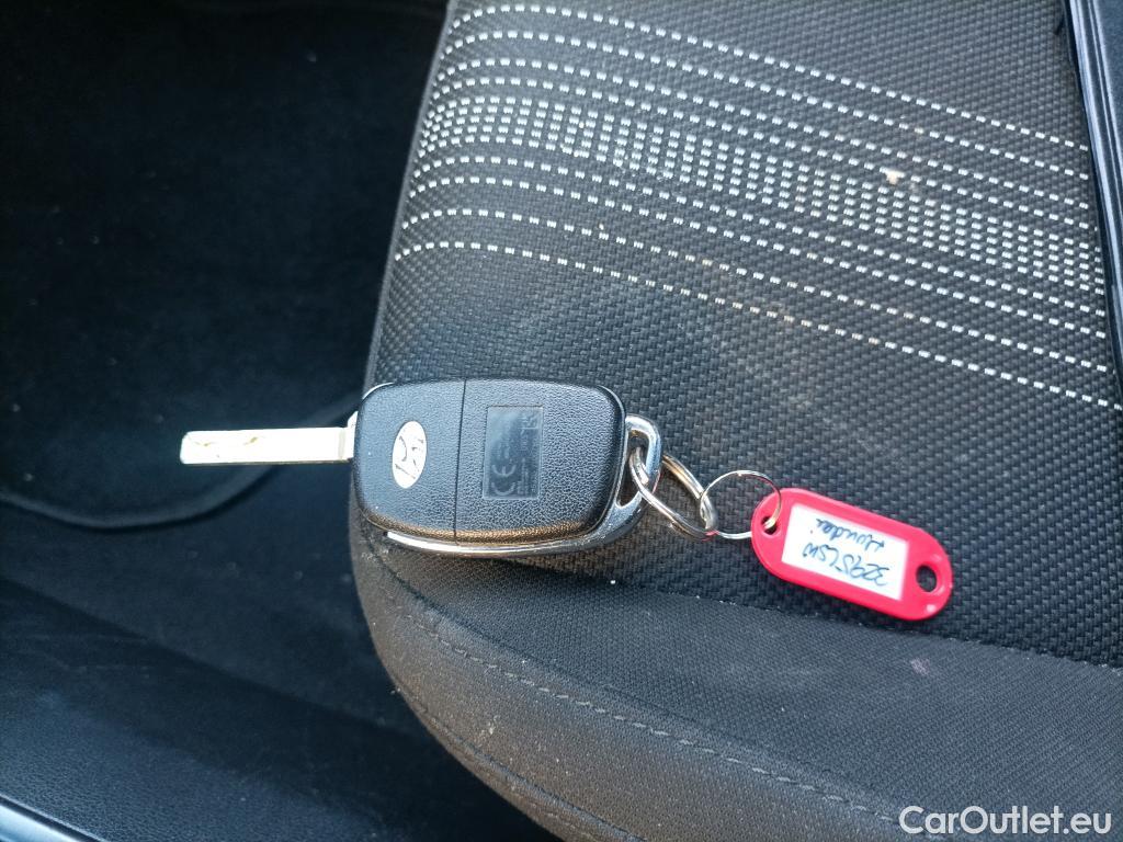  Hyundai  i20 HYUNDAI  / 2020 / 5P / berlina con portón 1.0 TGDI 74kW (100CV) 48V Essence #1