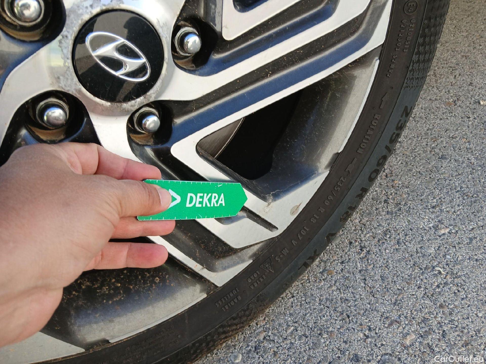  Hyundai  Santa Fe HYUNDAI  / 2021 / 5P / todoterreno 2.2 CRDi Maxx DCT 4x2 #13