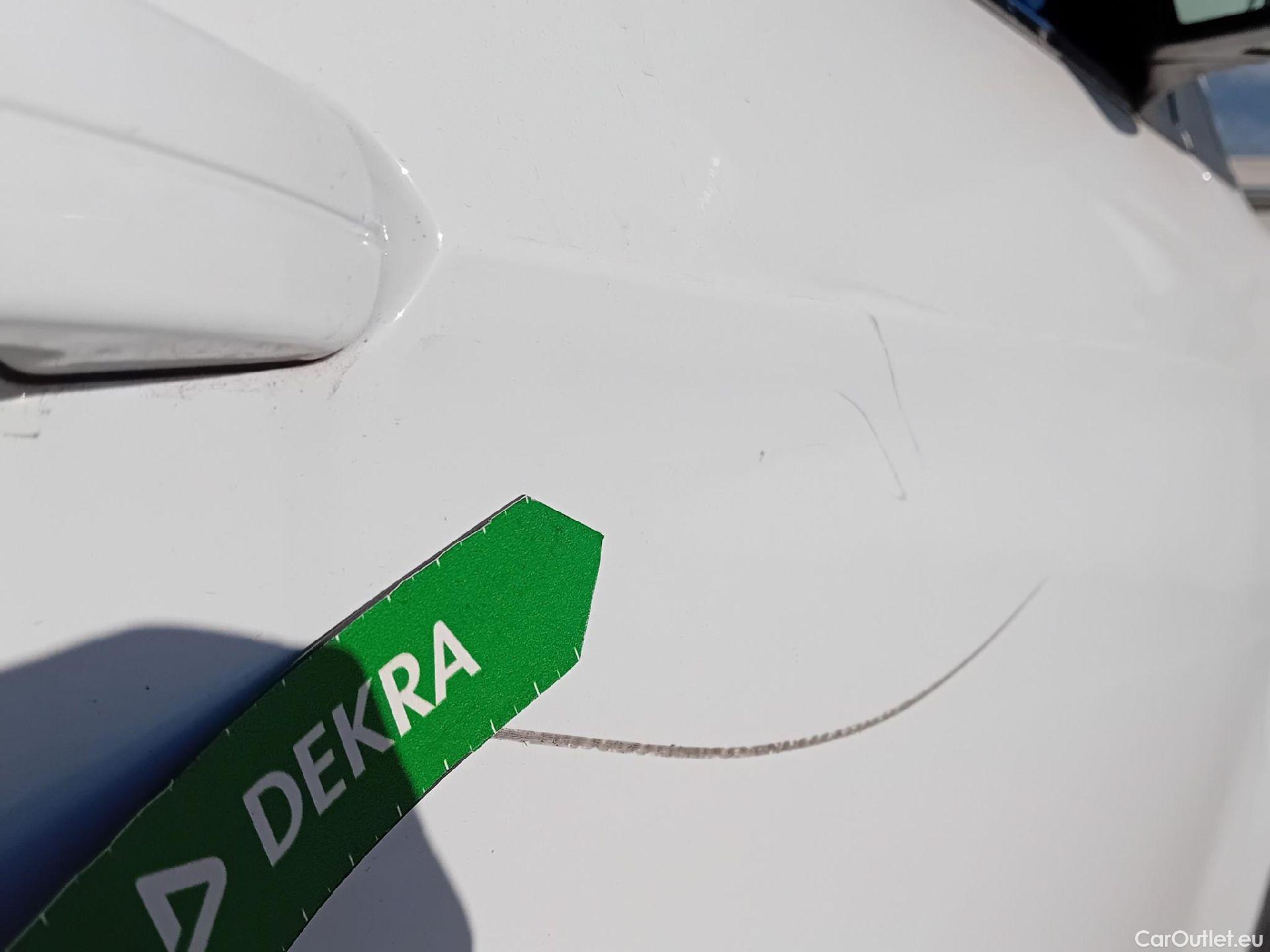  Ford  Kuga FORD  / 2016 / 5P / todoterreno 1.5 EcoBoost 88kW 4x2 Trend+ (CX) #21