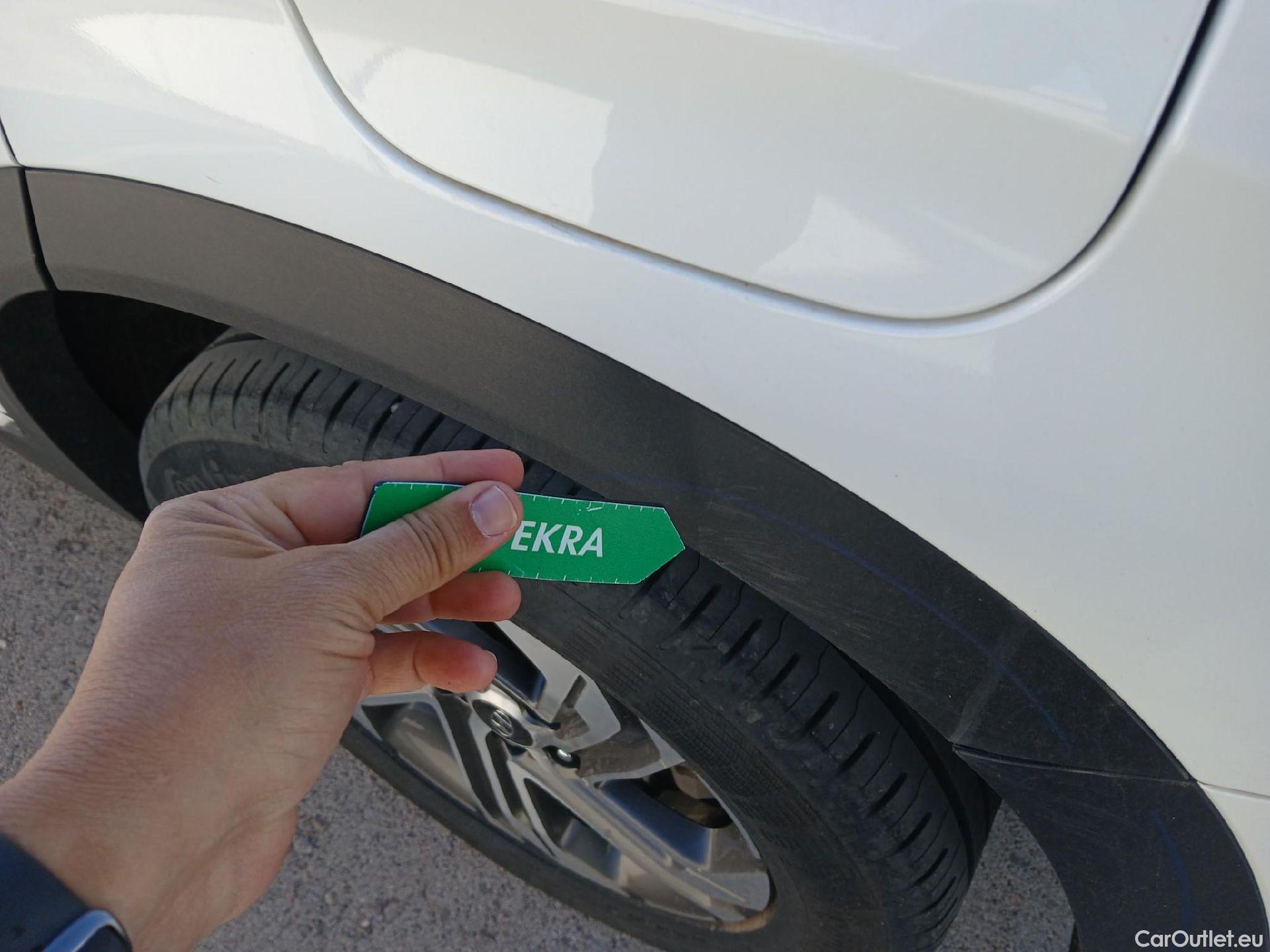  Hyundai  Santa Fe HYUNDAI  / 2021 / 5P / todoterreno 2.2 CRDi Maxx DCT 4x2 #18