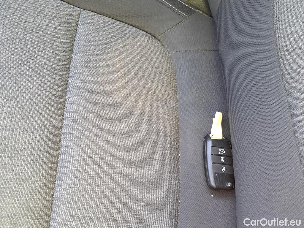  KIA  STONIC  Concept 1.0 T-GDI 100CV MT6 E6d #7