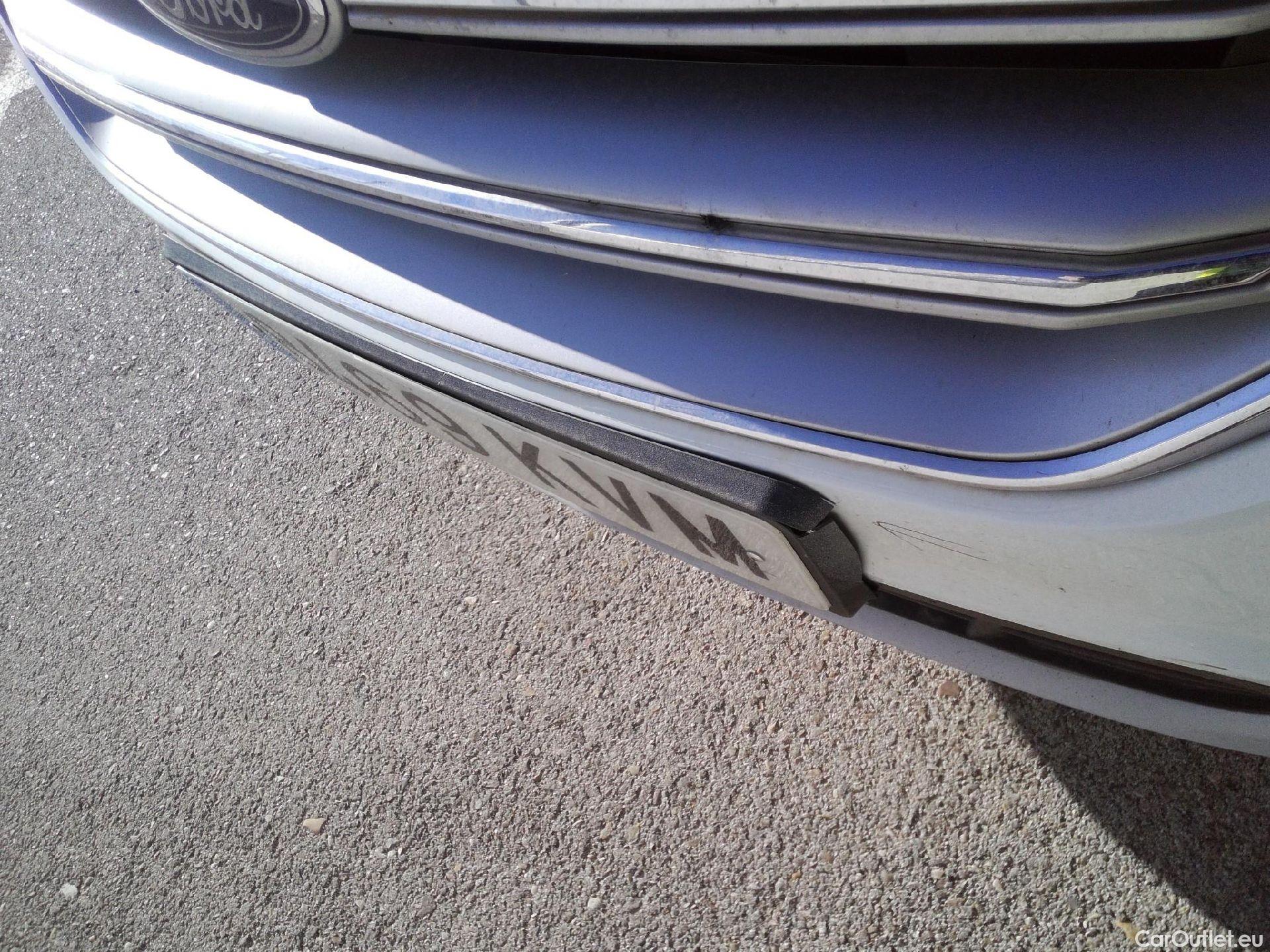  Ford  Kuga FORD  / 2016 / 5P / todoterreno 1.5 EcoBoost 88kW 4x2 Trend+ (CX) #5