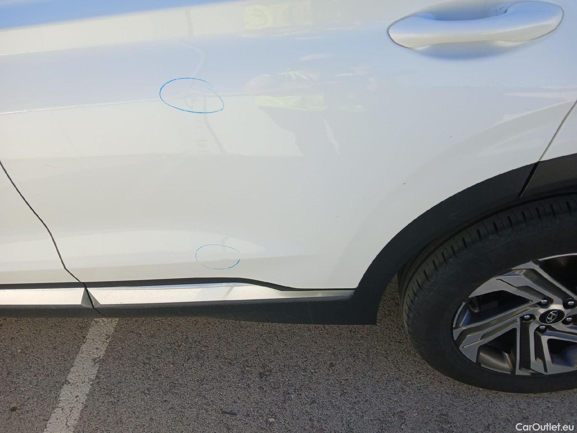  Hyundai  Santa Fe HYUNDAI  / 2021 / 5P / todoterreno 2.2 CRDi Maxx DCT 4x2 #17