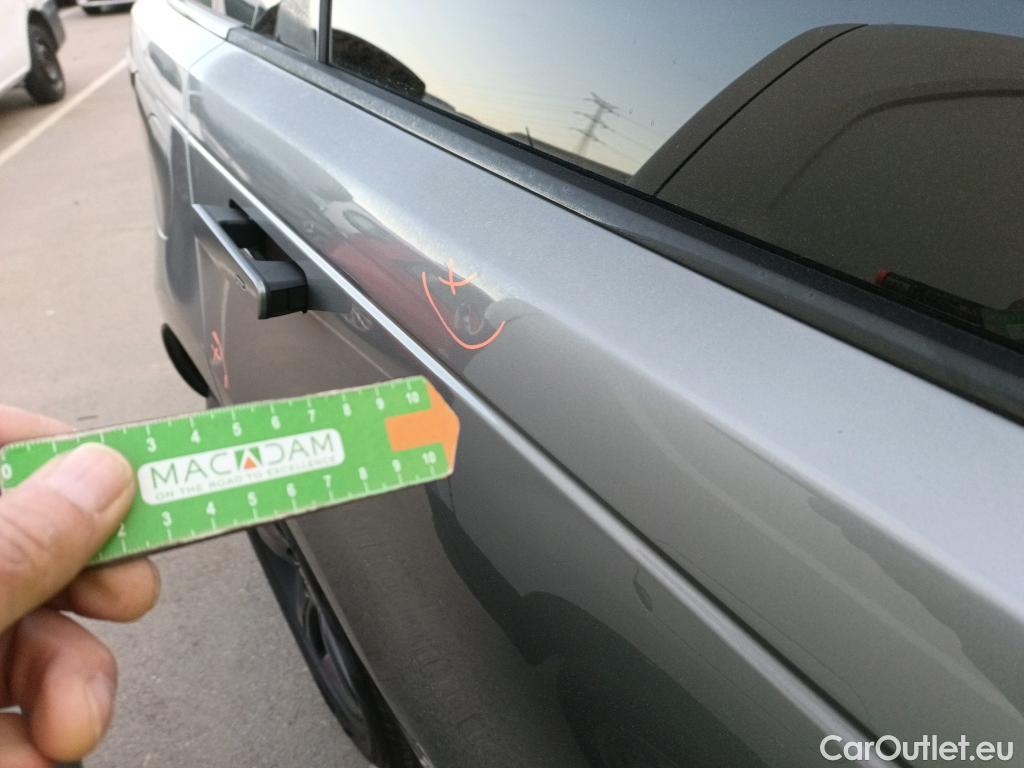  Land Rover  Range Rover LAND ROVER  Velar / 2017 / 5P / todoterreno 2.0D I4 150kW R-Dynamic S 4WD Auto #3