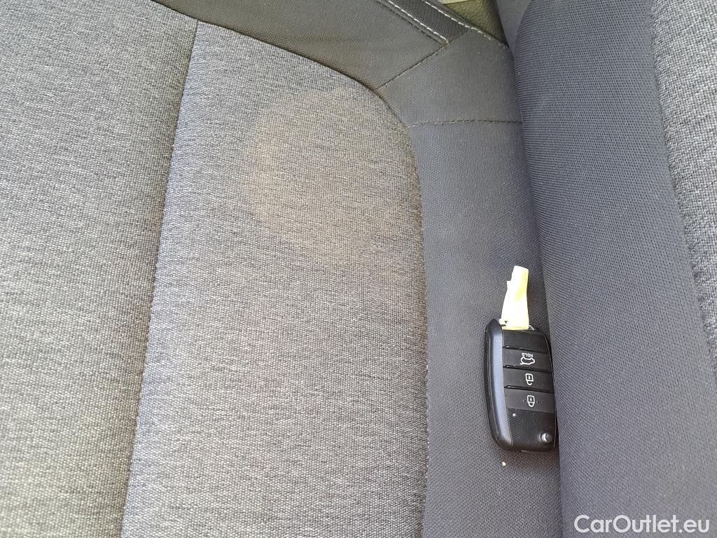  KIA  STONIC  Concept 1.0 T-GDI 100CV MT6 E6d #8