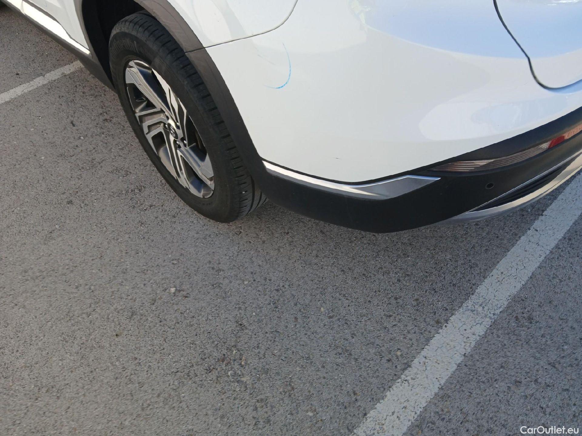  Hyundai  Santa Fe HYUNDAI  / 2021 / 5P / todoterreno 2.2 CRDi Maxx DCT 4x2 #24