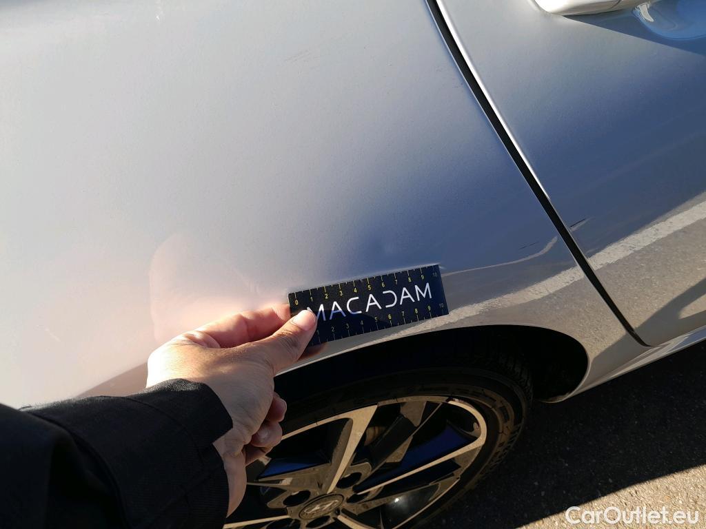  Hyundai  i30 HYUNDAI  / 2020 / 5P / berlina con portón 1.5 DPI Klass SLX #12