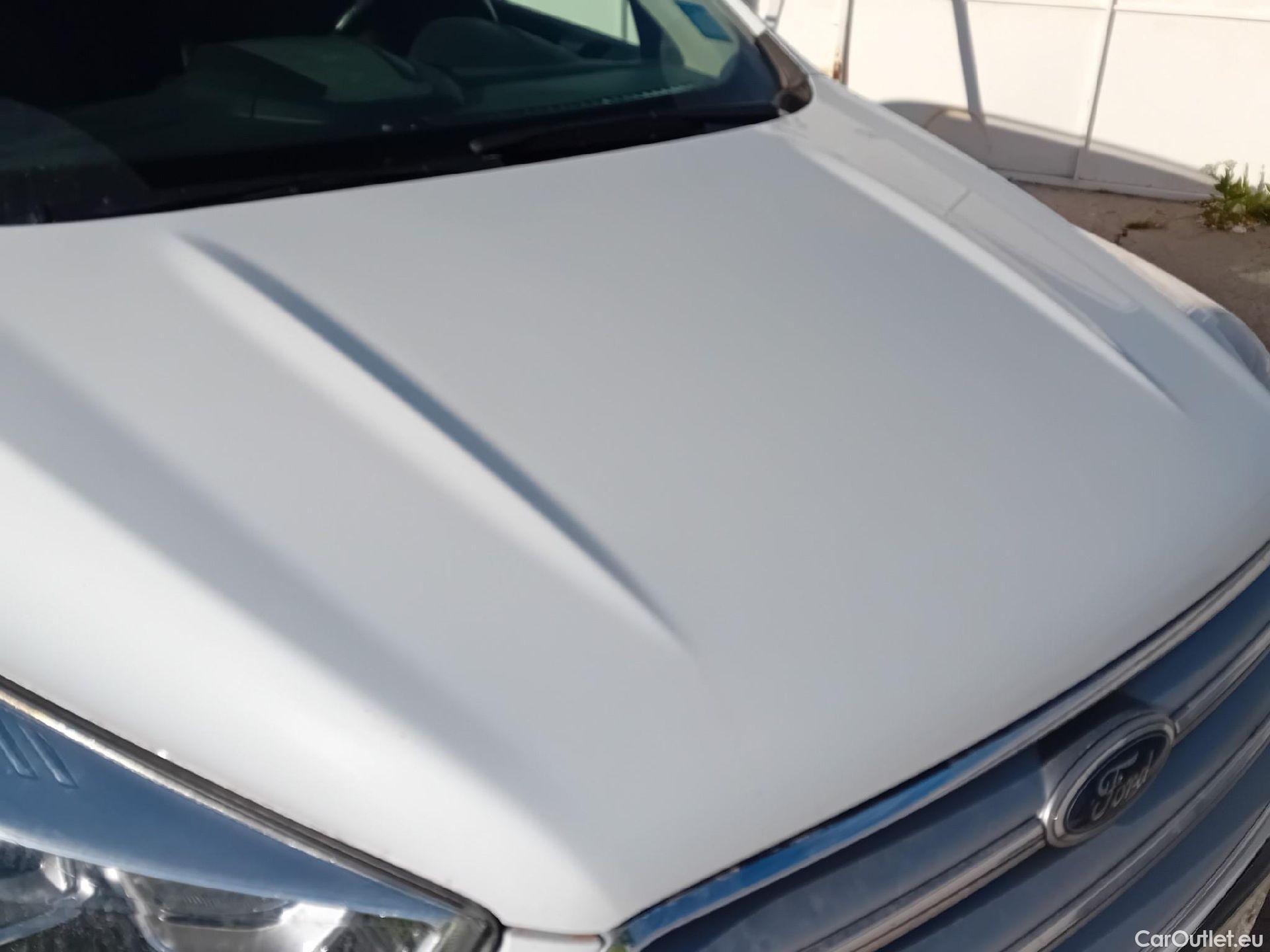  Ford  Kuga FORD  / 2016 / 5P / todoterreno 1.5 EcoBoost 88kW 4x2 Trend+ (CX) #31