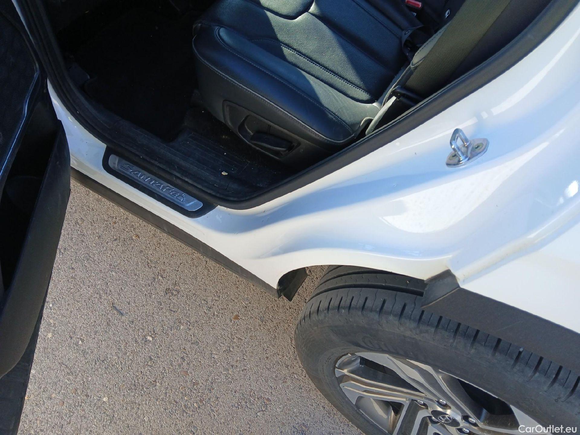  Hyundai  Santa Fe HYUNDAI  / 2021 / 5P / todoterreno 2.2 CRDi Maxx DCT 4x2 #6