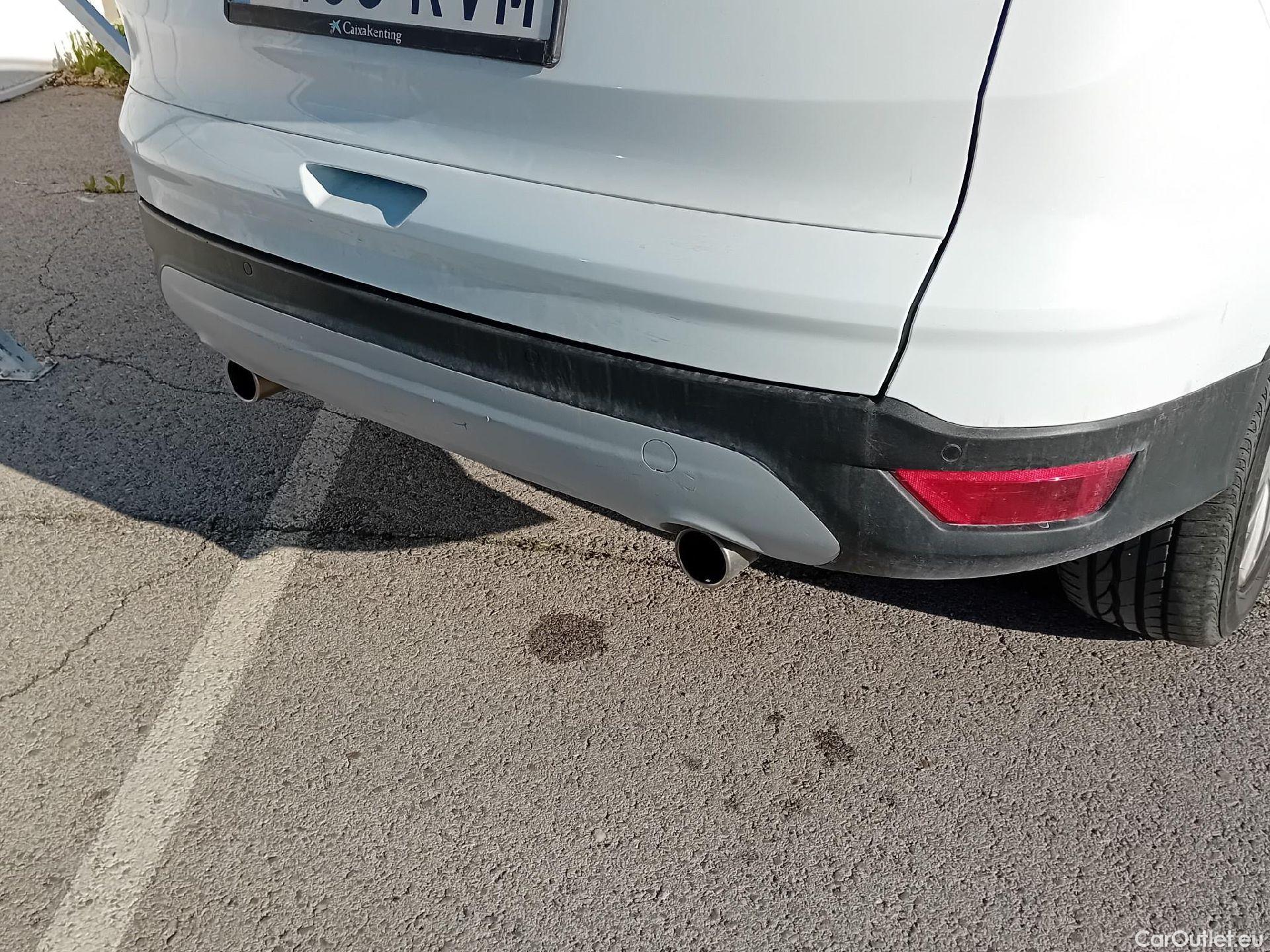  Ford  Kuga FORD  / 2016 / 5P / todoterreno 1.5 EcoBoost 88kW 4x2 Trend+ (CX) #15