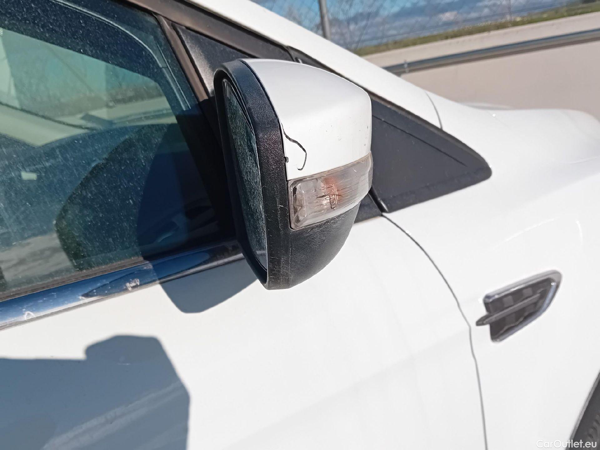  Ford  Kuga FORD  / 2016 / 5P / todoterreno 1.5 EcoBoost 88kW 4x2 Trend+ (CX) #35