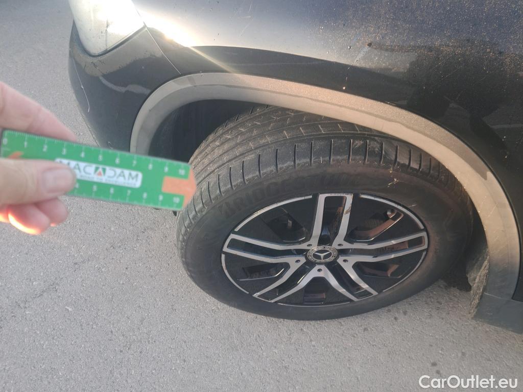  Mercedes  GLA MERCEDES-BENZ  250 e 220 CV #7