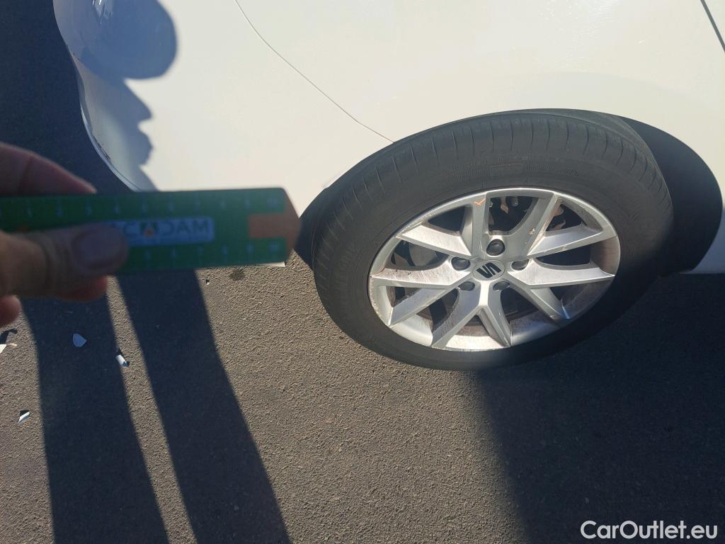  Seat  Leon SEAT Nuevo León / 2020 / 5P / berlina con portón 1.0 TSI 81kW S&S Style Go (AC) #3