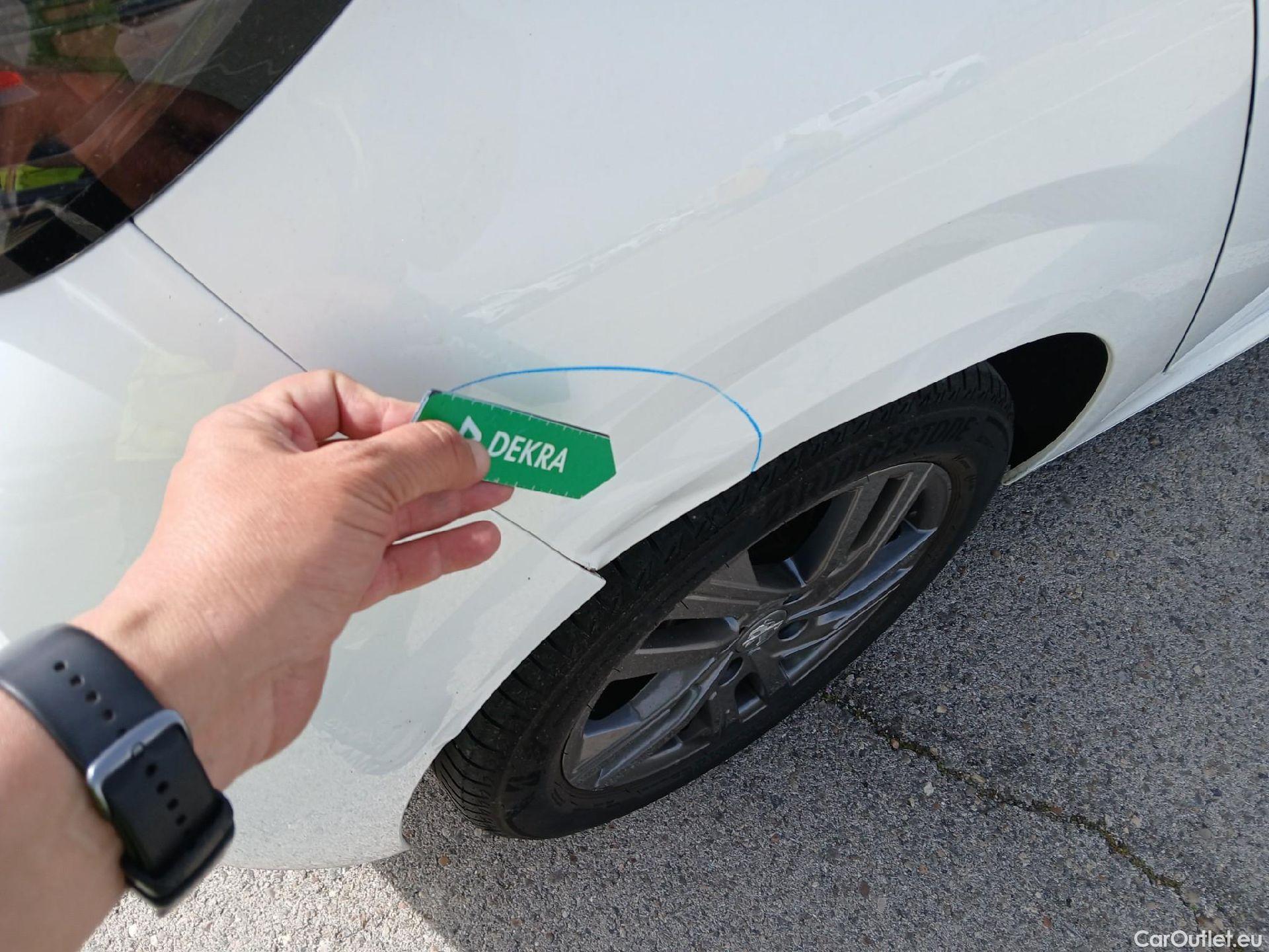  Peugeot  208 PEUGEOT  / 2019 / 5P / berlina con portón BlueHDi 73kW (100CV) Active Pack (AC) #26