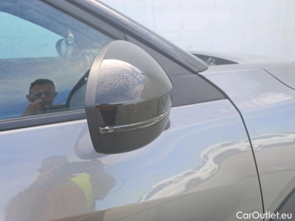  Nissan  Juke NISSAN  / 2019 / 5P / crossover DIG-T 84 kW (114 CV) DCT 7 V N-Connecta (AC2) #21