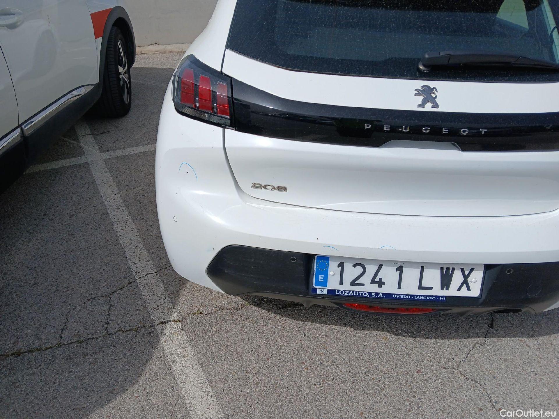  Peugeot  208 PEUGEOT  / 2019 / 5P / berlina con portón BlueHDi 73kW (100CV) Active Pack (AC) #23