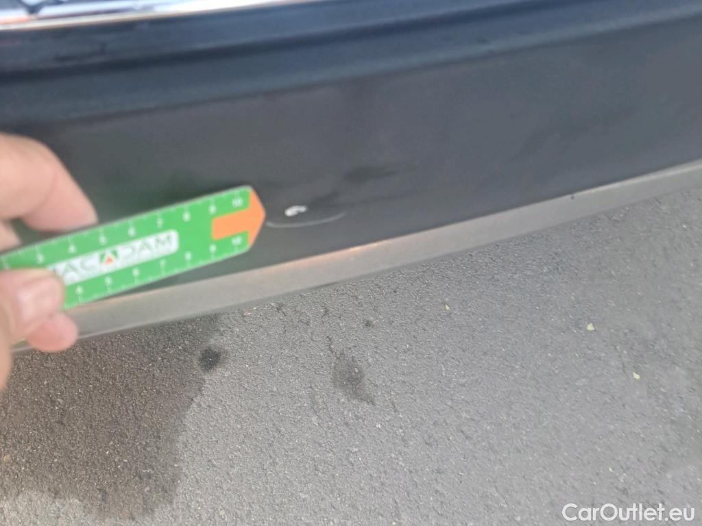  Mercedes  GLA MERCEDES-BENZ  250 e 220 CV #25