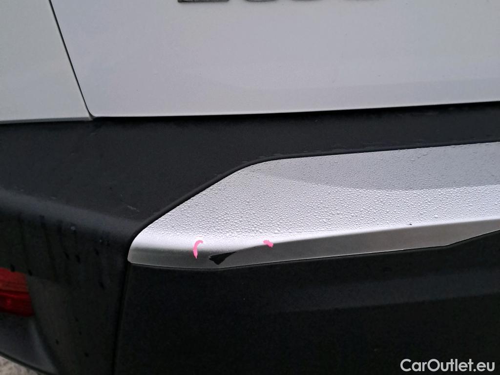  Peugeot  2008 PEUGEOT  / 2019 / 5P / todoterreno Active Pack BlueHDI 81kW (110CV) #9