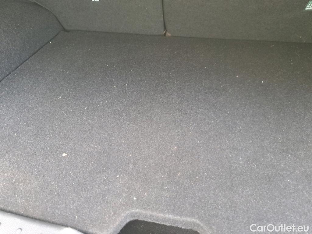  Nissan  Juke NISSAN  / 2019 / 5P / crossover DIG-T 84 kW (114 CV) DCT 7 V N-Connecta (AC2) #25