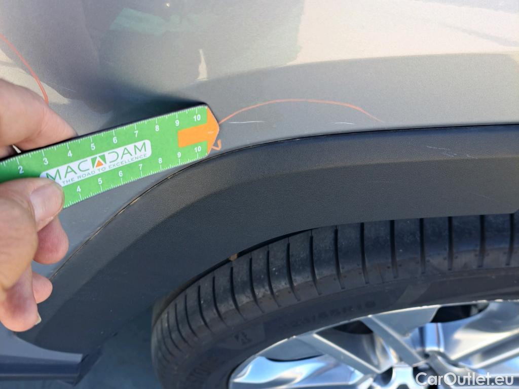  Toyota  RAV4 TOYOTA  / 2018 / 5P / todoterreno 2.5l 220H Luxury 4WD #24