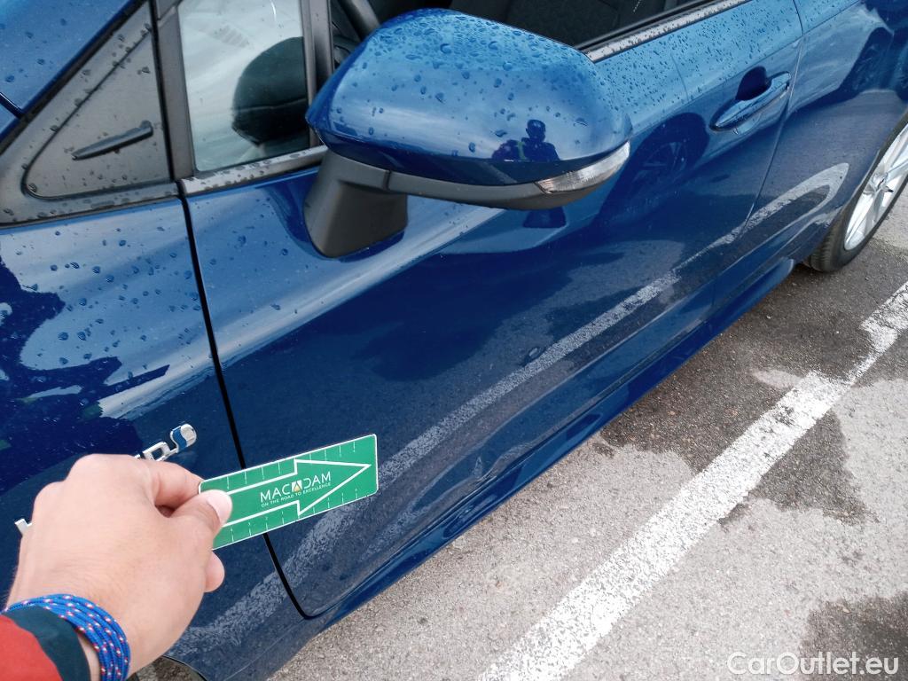  Toyota  Corolla TOYOTA  / 2019 / 5P / berlina con portón 1.8 125H ACTIVE E-CVT #4