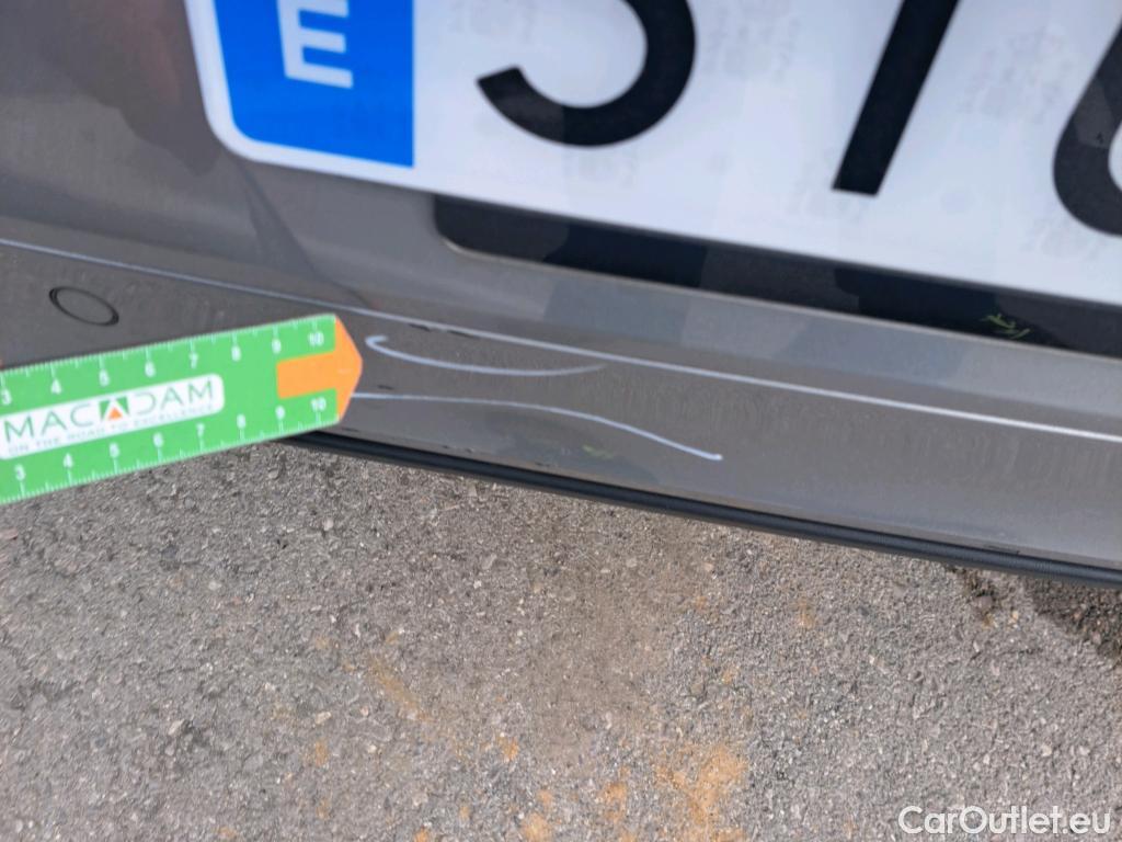  Volkswagen  T-ROC VOLKSWAGEN  / 2021 / 5P / todoterreno R-Line 1.5 TSI 110kW (150CV) DSG #23