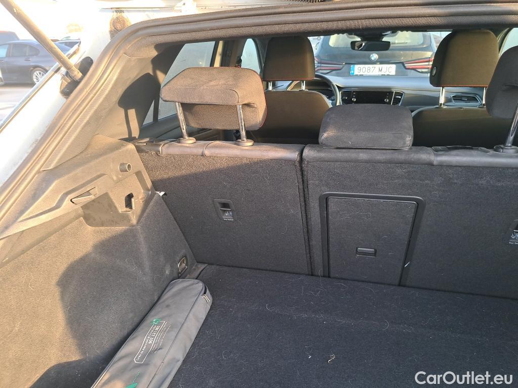  Volkswagen  T-ROC VOLKSWAGEN  / 2017 / 5P / todoterreno Sport 1.5 TSI 110kW (150CV) #2