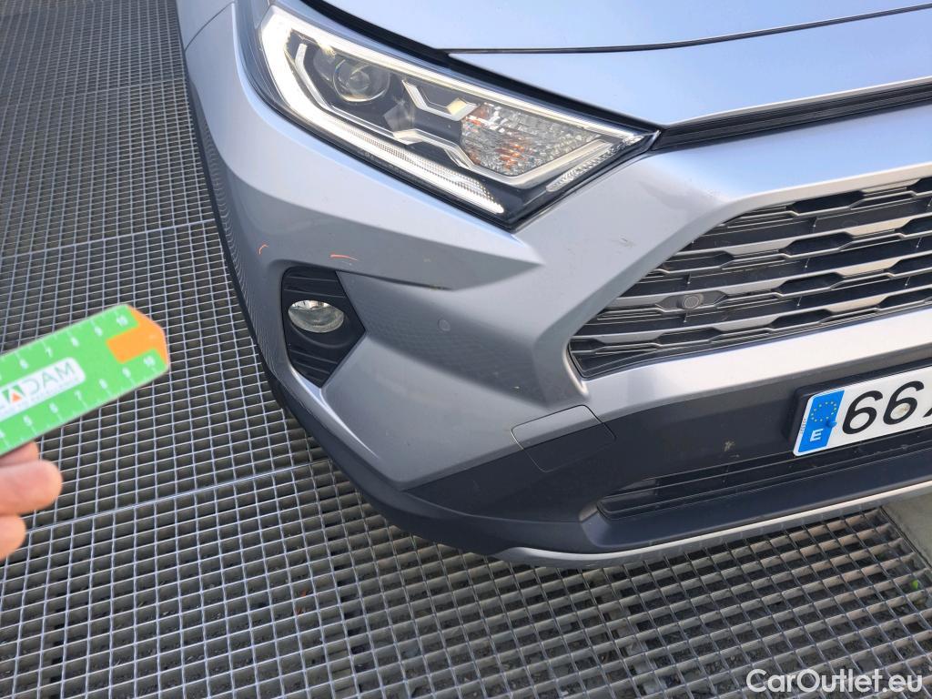  Toyota  RAV4 TOYOTA  / 2018 / 5P / todoterreno 2.5l 220H Luxury 4WD #13