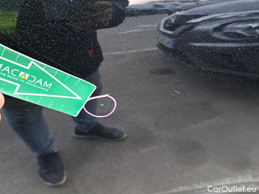  Volvo  XC60 VOLVO  todoterreno 2.0 B4 D AWD Momentum Pro Auto 200 CV #Opcionales 5160€# #34