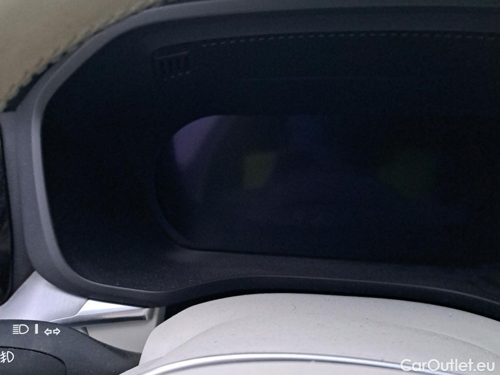  Volvo  XC60 VOLVO  todoterreno 2.0 B4 D AWD Momentum Pro Auto 200 CV #Opcionales 5160€# #32