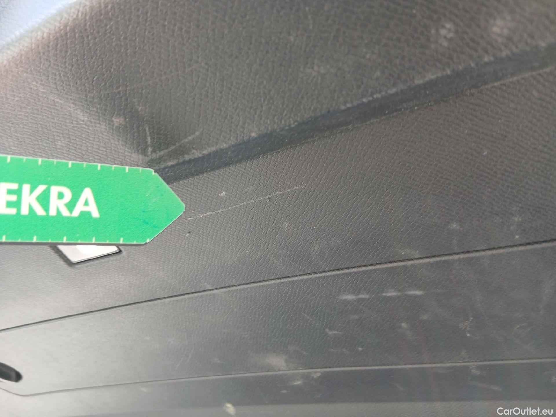  Volvo  XC90 VOLVO  / 2019 / 5P / todoterreno 2.0 T8 AWD Core Recharge Auto #3